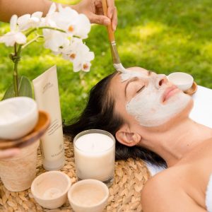 Meryann Spa Aveda Signature Facials
