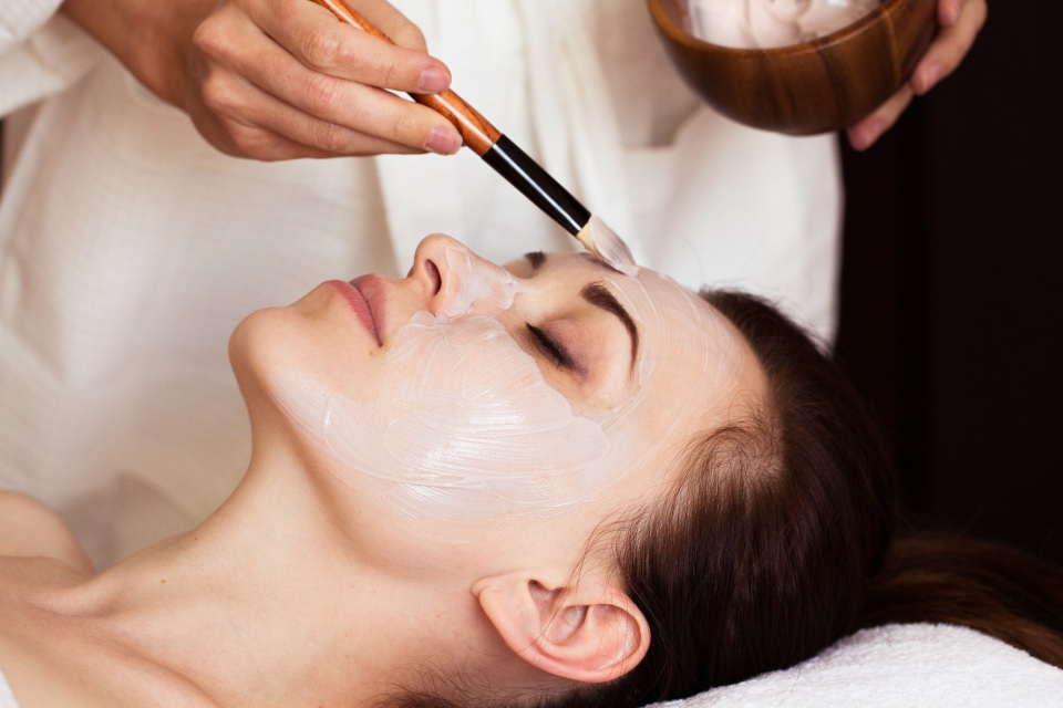 Meryann Spa Facial with a client