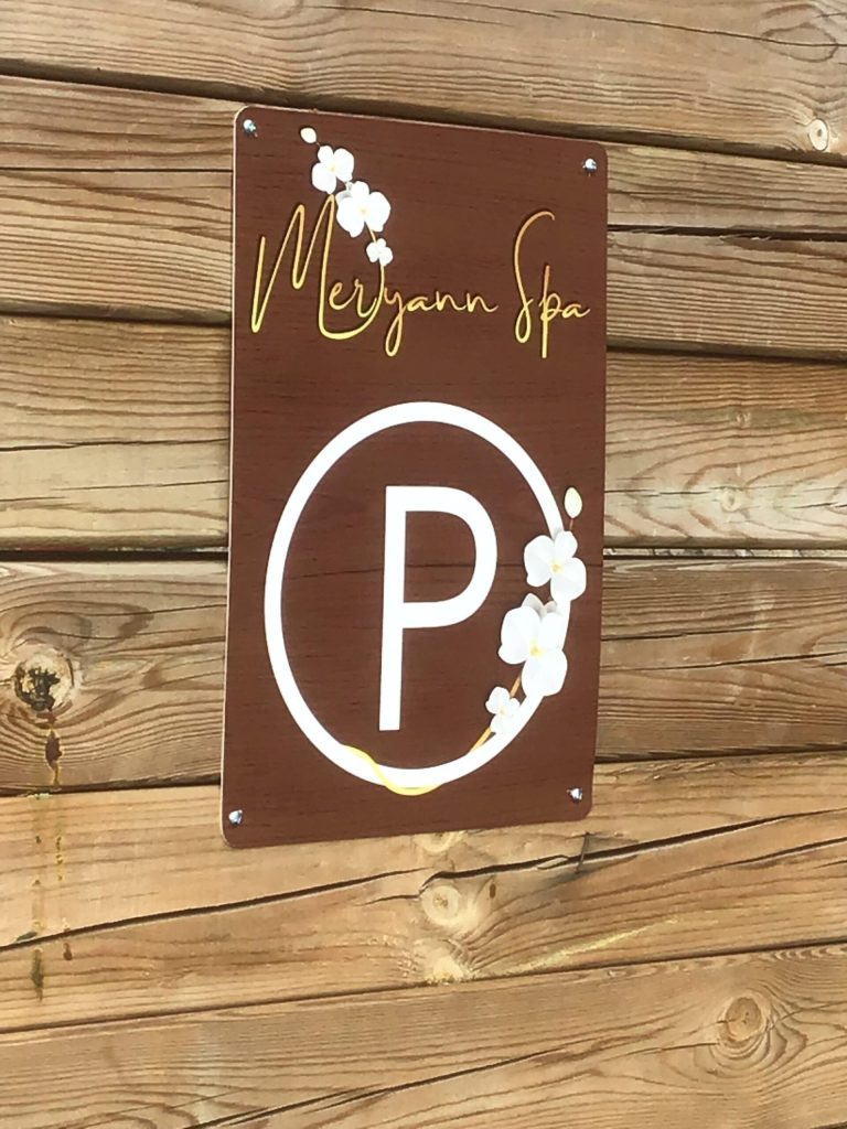 Meryann Spa Ottawa Parking Sign