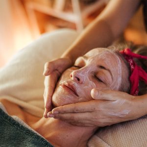 Meryann’s Signature Facial (90 minutes)